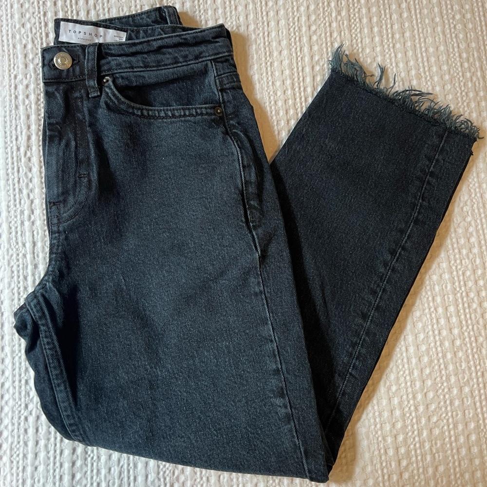 Women’s Top Shop Raw Hem Cropped Jean Size 24 Length 30 Dark Wash